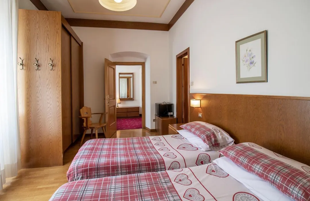 Hotel Pinzolo-Dolomiti-1
